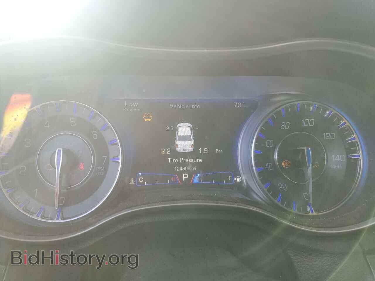 2016 CHRYSLER 300 - VIN: 2C3CCARGXGH128766 - Фото 9