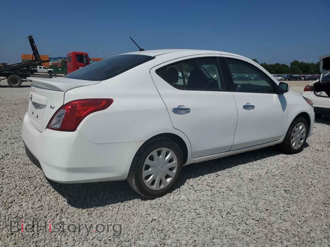 2018 NISSAN VERSA - VIN: 3N1CN7AP1JK409429 - Фото 3