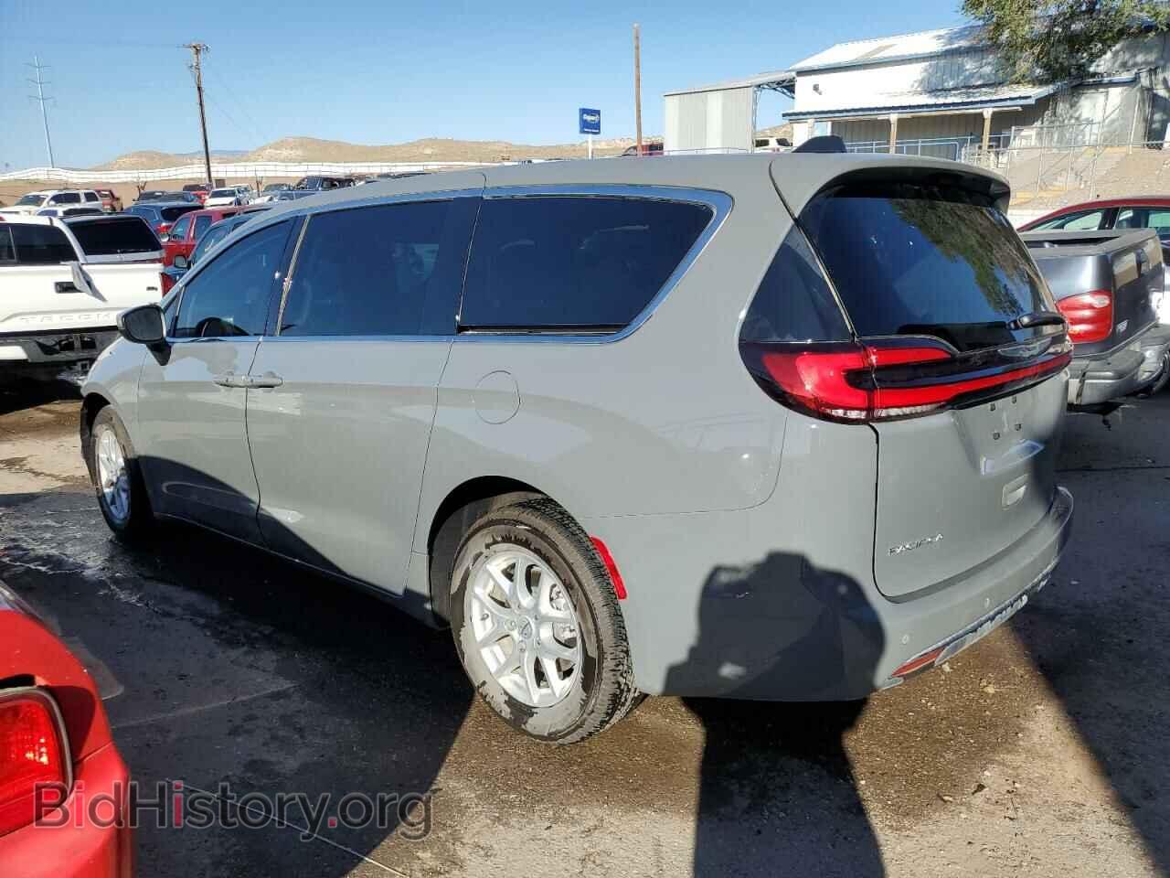 2023 CHRYSLER PACIFICA - VIN: 2C4RC1BG2PR506136 - Фото 2