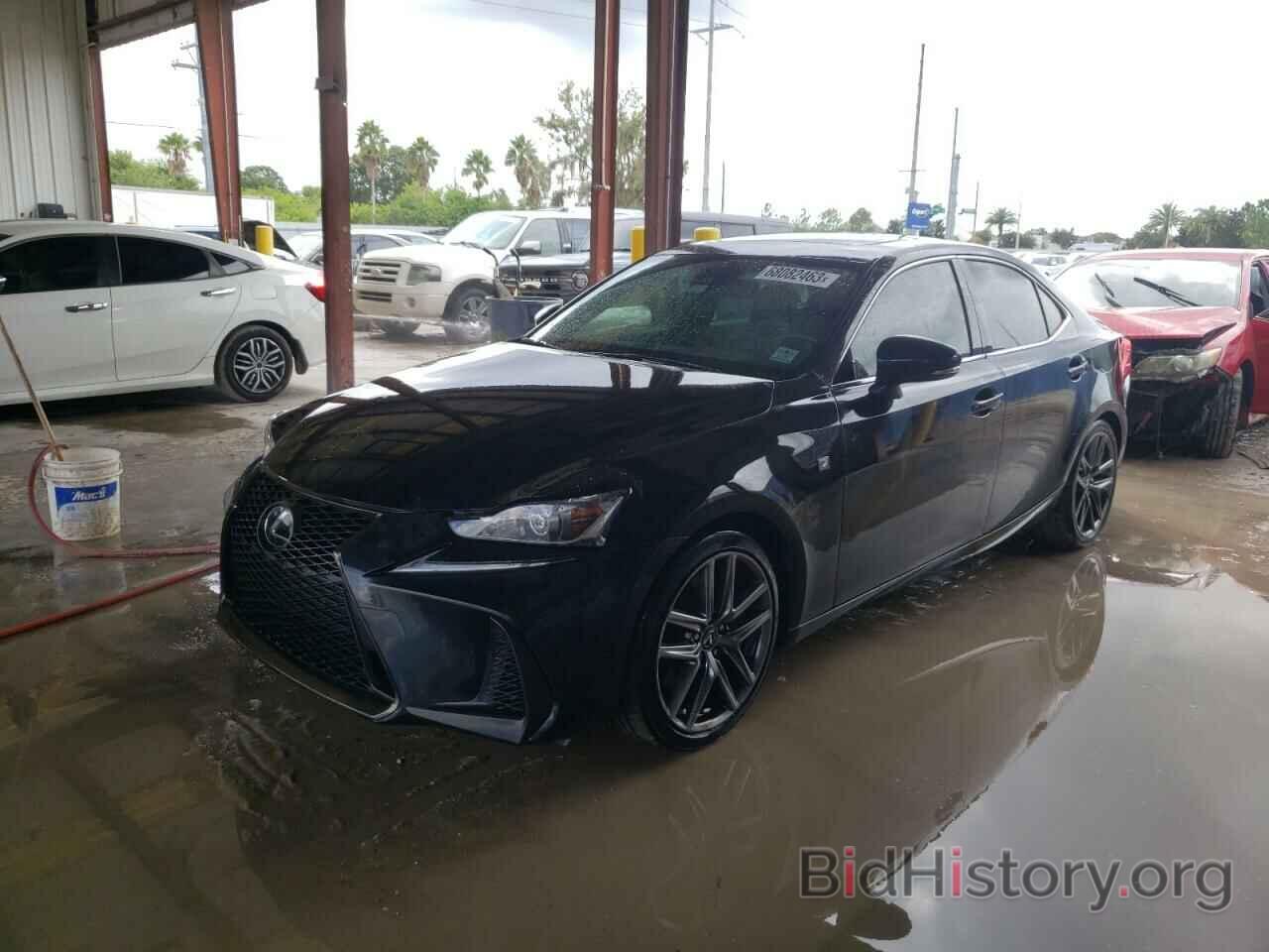 Photo JTHBA1D25J5072435 - LEXUS IS 2018