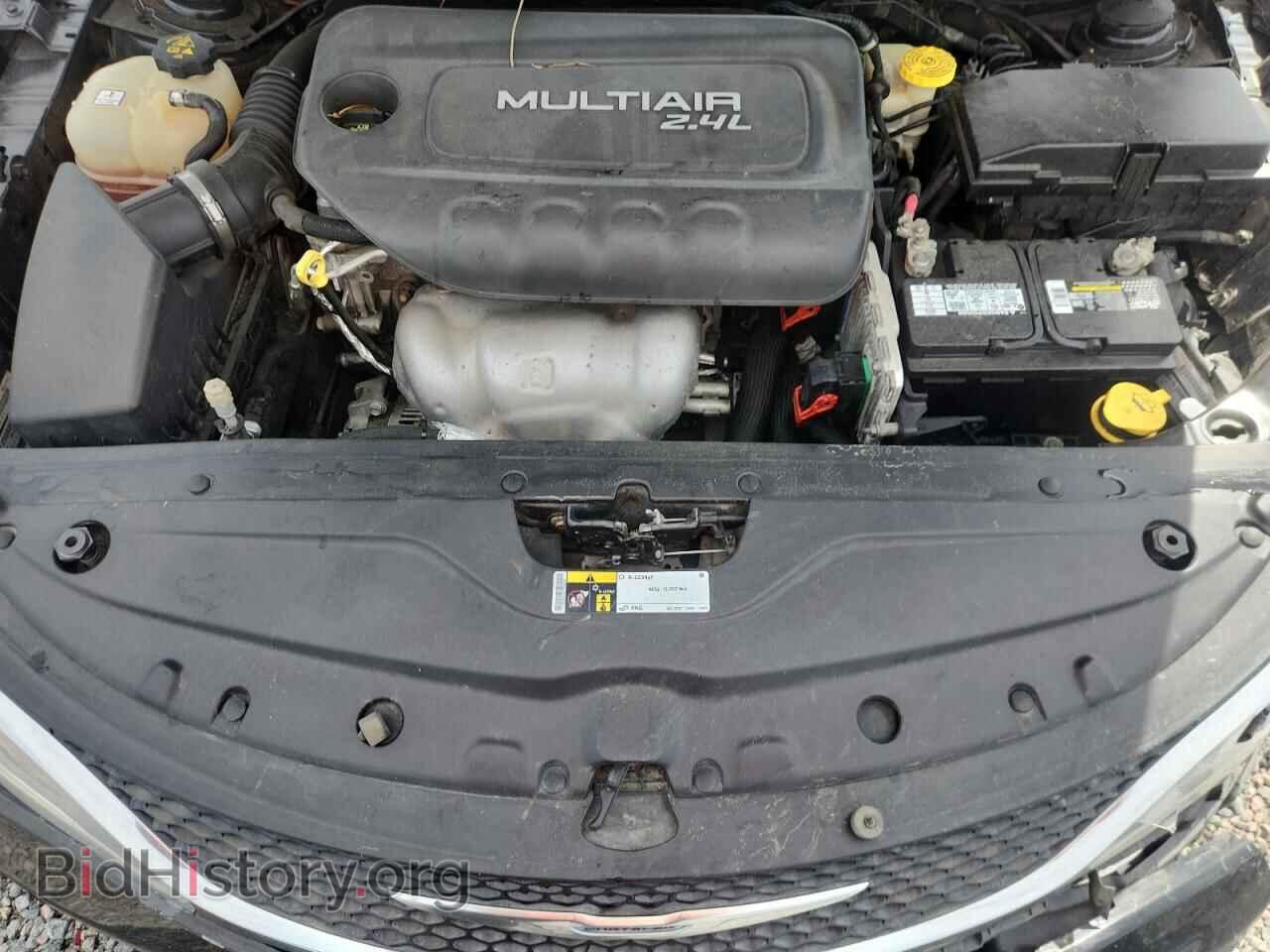 2015 CHRYSLER 200 - VIN: 1C3CCCAB5FN659438 - Фото 11