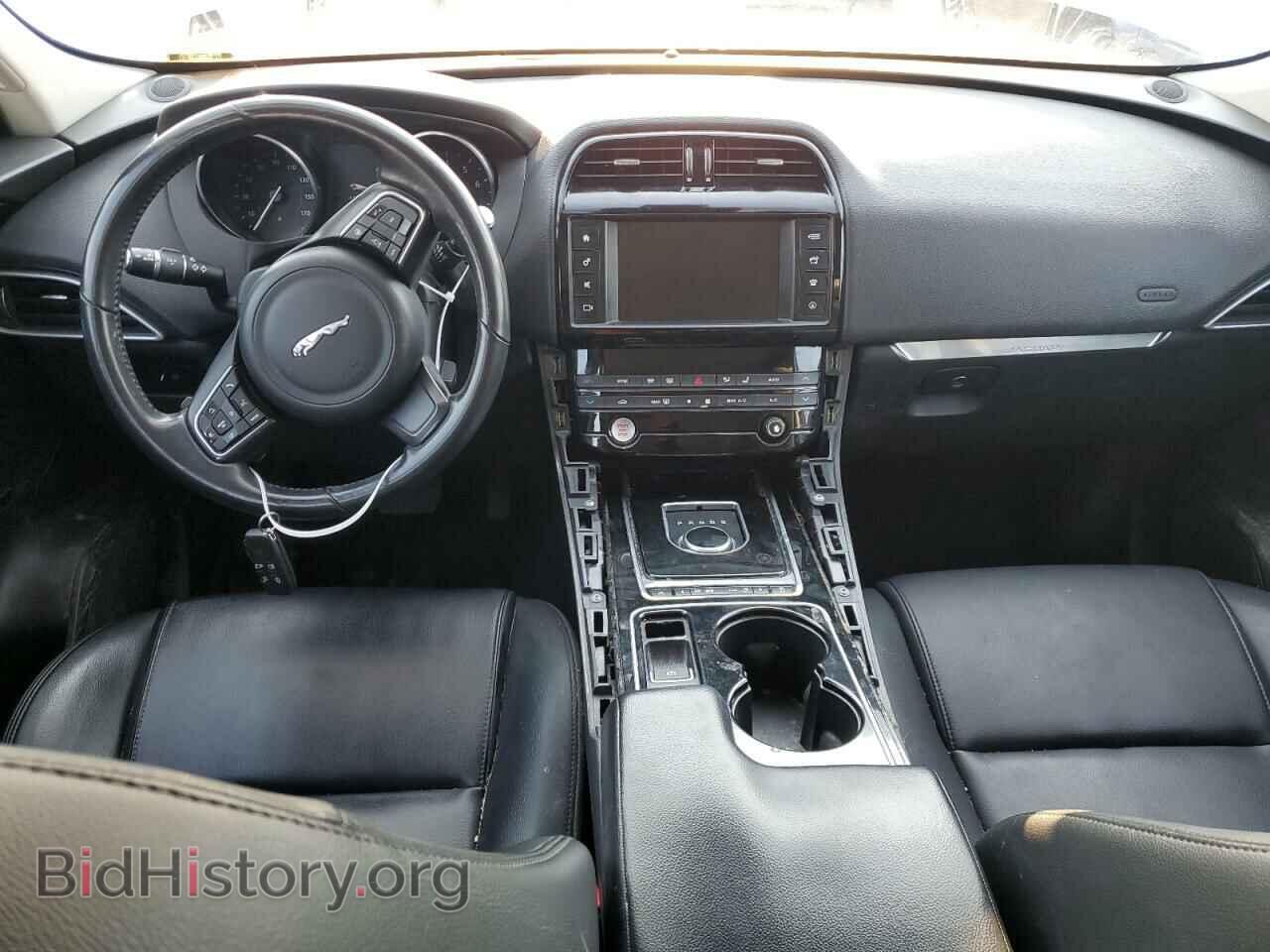 2017 JAGUAR F-PACE - VIN: SADCJ2BV2HA889036 - Фото 8