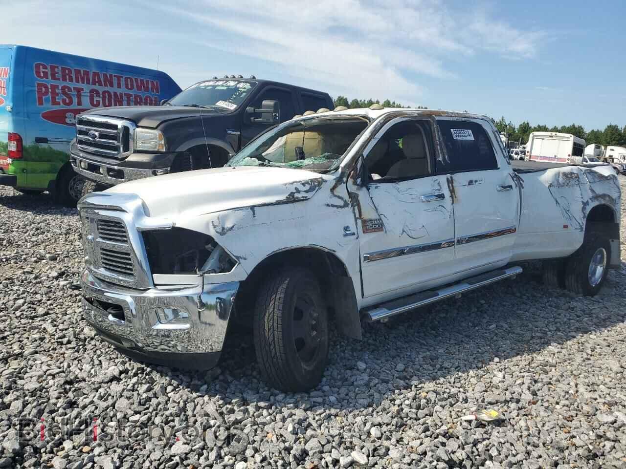 Photo 3D73Y4CL9AG144507 - DODGE All Models 2010