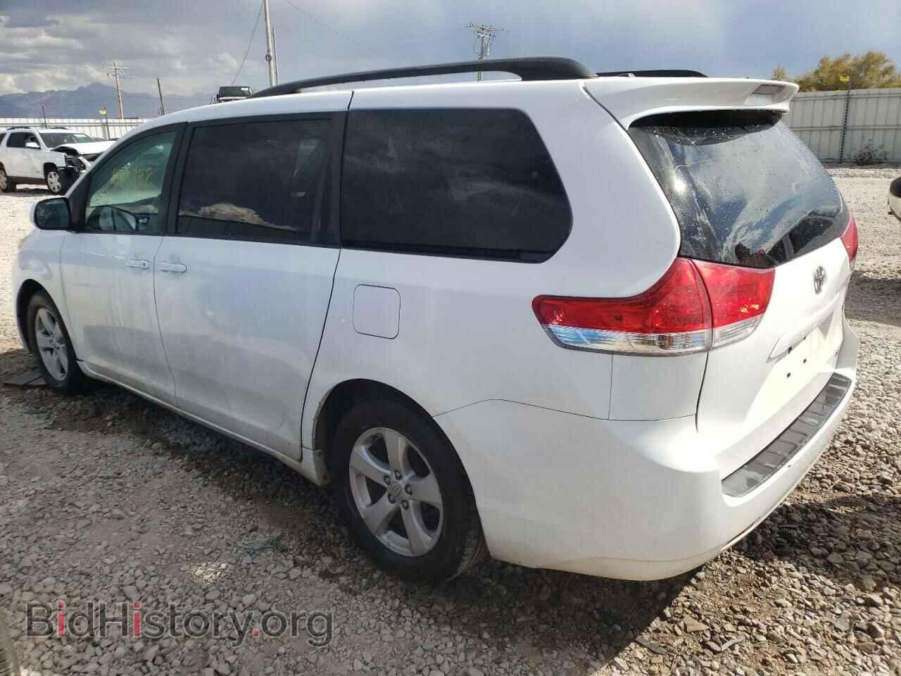 2011 TOYOTA All Models - VIN: 5TDKK3DC2BS110475 - Фото 2
