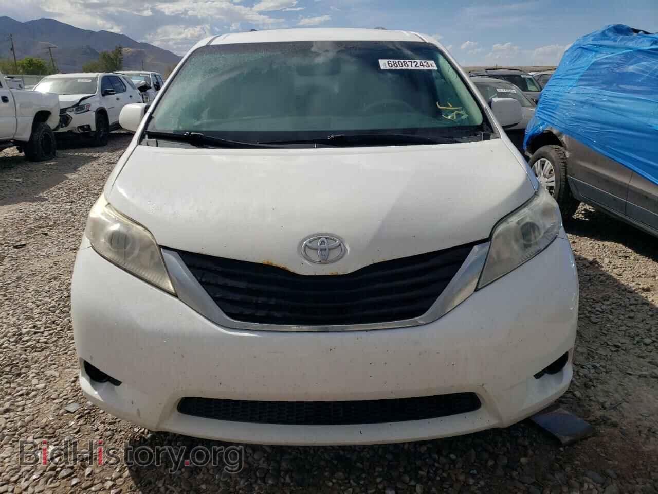 2011 TOYOTA All Models - VIN: 5TDKK3DC2BS110475 - Фото 5