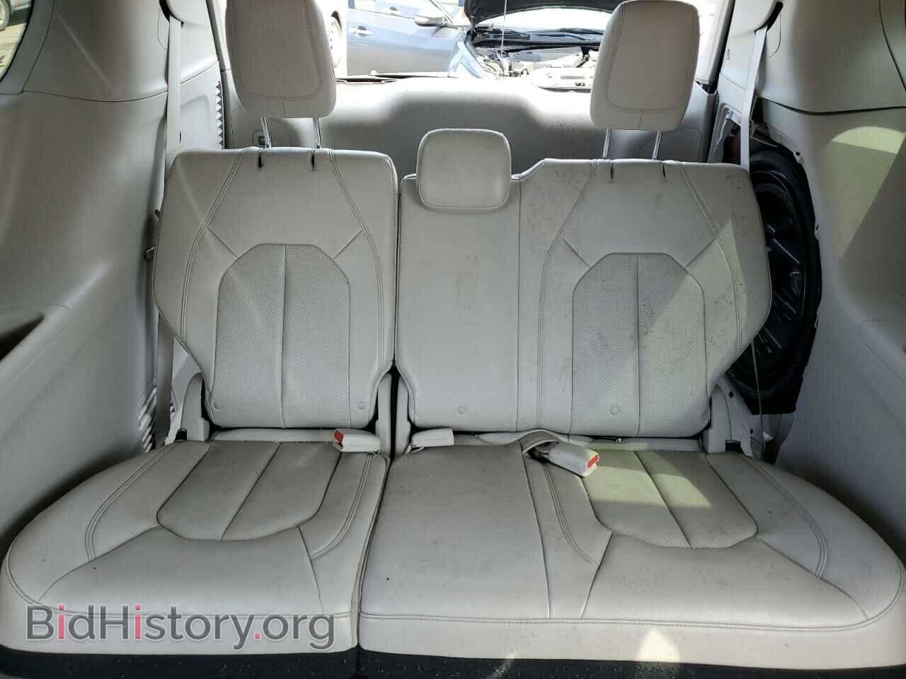 2018 CHRYSLER PACIFICA - VIN: 2C4RC1EG2JR128077 - Photo 10