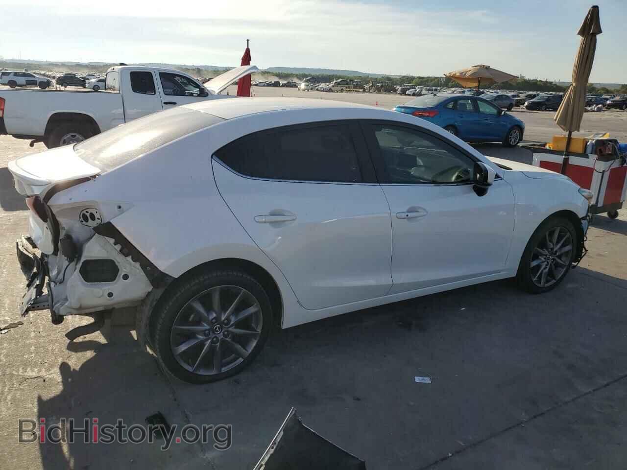 2018 MAZDA 3 - VIN: 3MZBN1V31JM257263 - Фото 3
