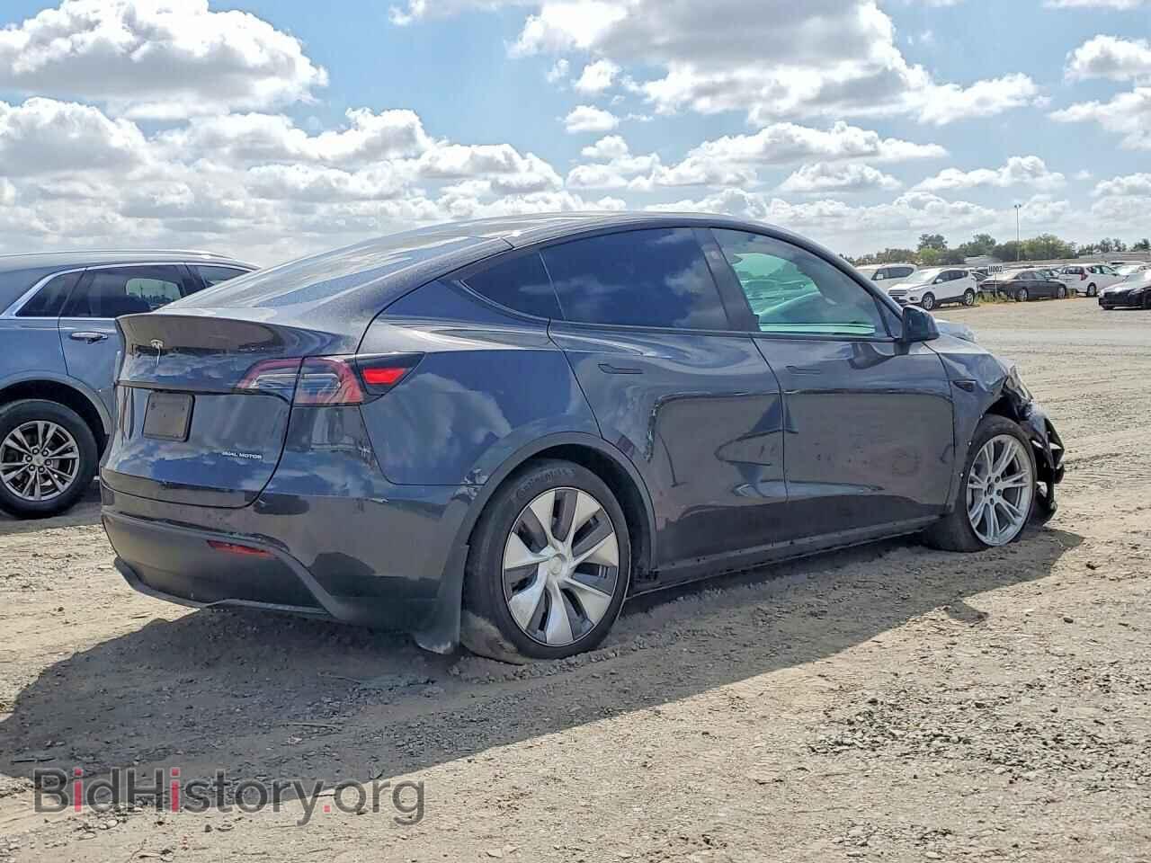 2024 TESLA MODEL Y - VIN: 7SAYGAEE1RF084761 - Photo 3