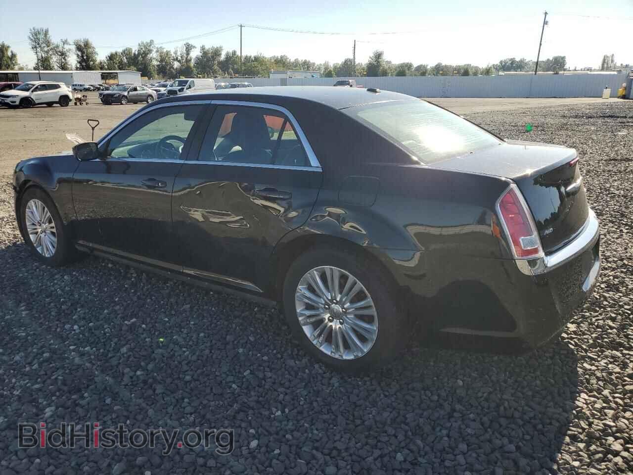 2013 CHRYSLER 300 - VIN: 2C3CCARG5DH602747 - Фото 2
