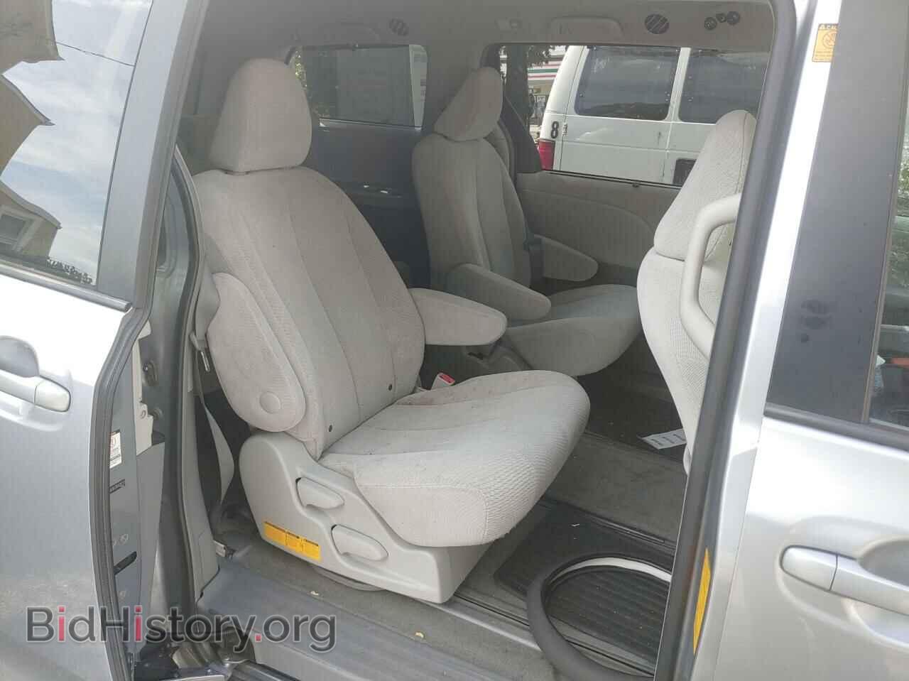 2011 TOYOTA All Models - VIN: 5TDJK3DC7BS029712 - Photo 6