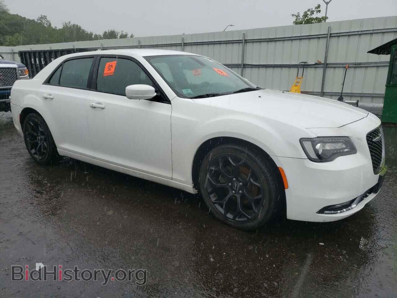 2019 CHRYSLER 300 - VIN: 2C3CCABG5KH655276 - Фото 4