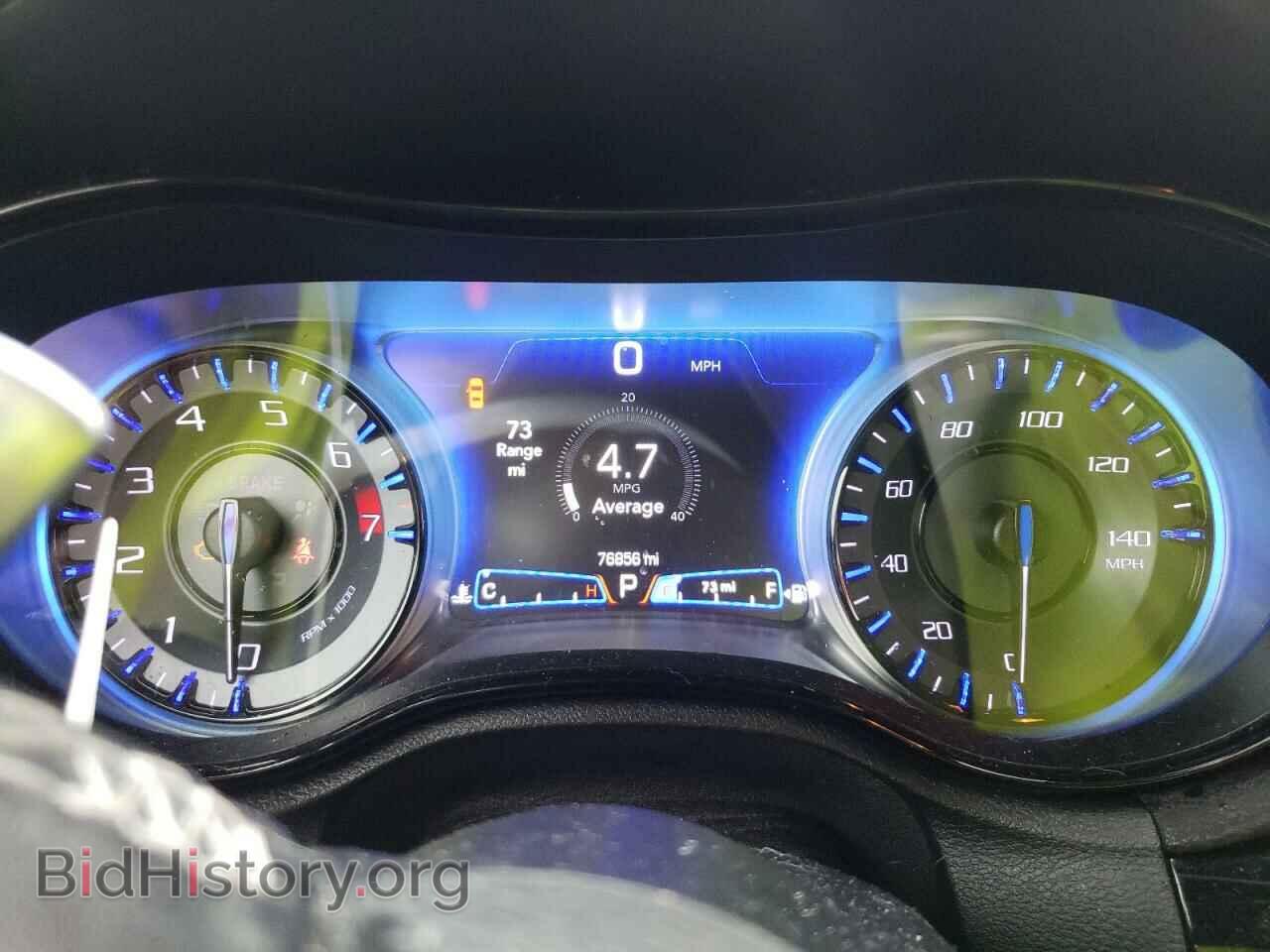 2019 CHRYSLER 300 - VIN: 2C3CCABG5KH655276 - Фото 9