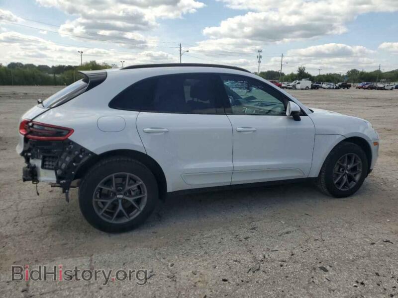 2017 Porsche MACAN (VIN WP1AB2A55HLB18865) — photo 3 of 12