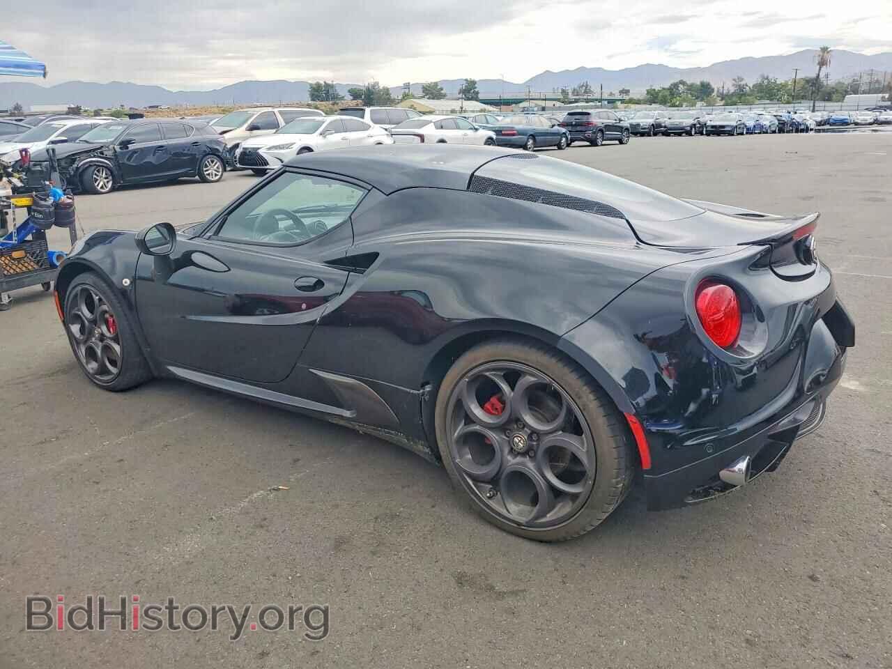 2015 ALFA ROMEO 4C - VIN: ZARBAAA40FM160416 - Photo 2