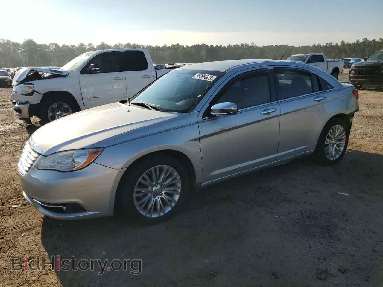 Photo 1C3BC2FG4BN533463 - CHRYSLER 200 2011