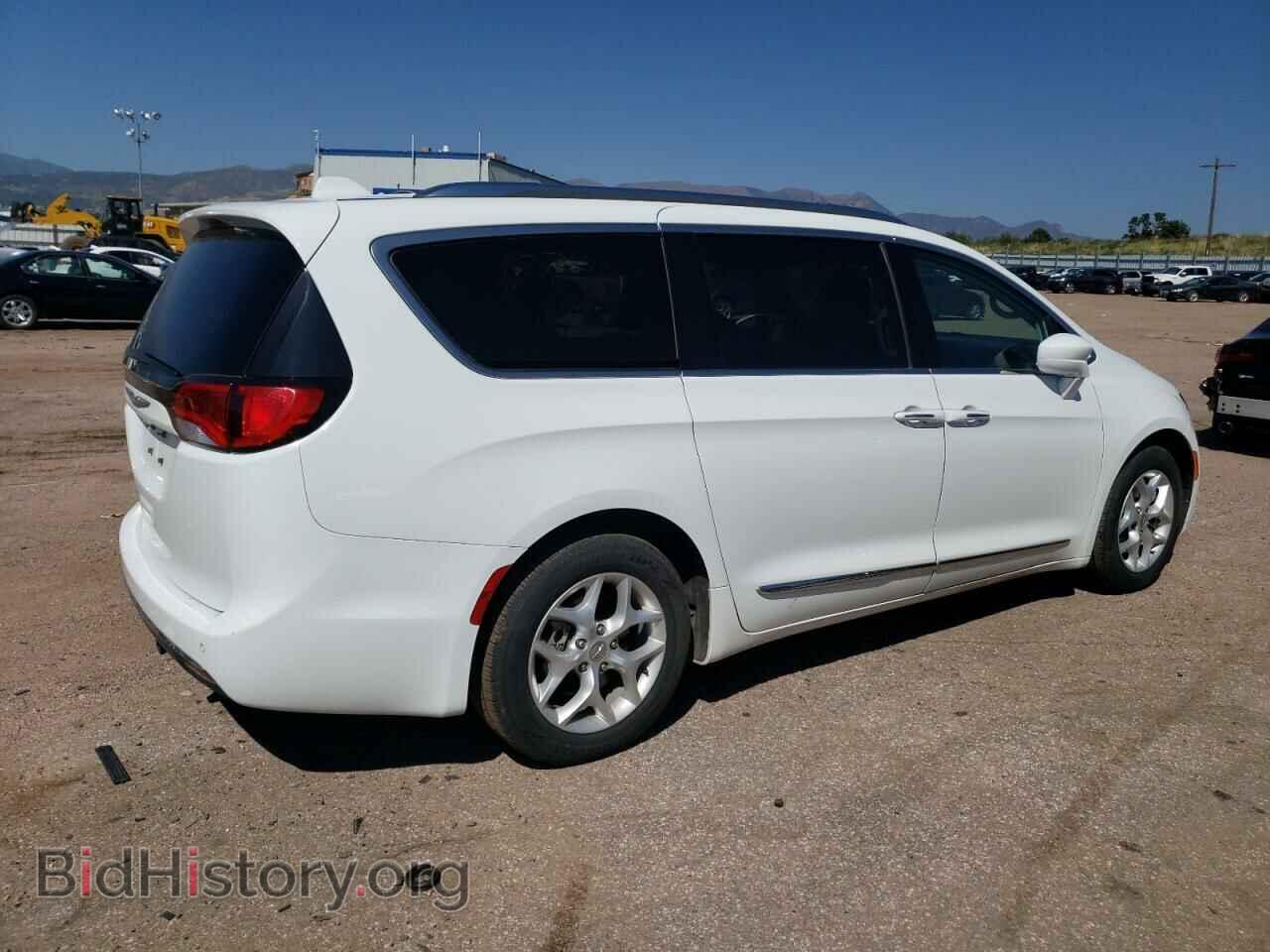 2017 CHRYSLER PACIFICA - VIN: 2C4RC1EG6HR752460 - Фото 3