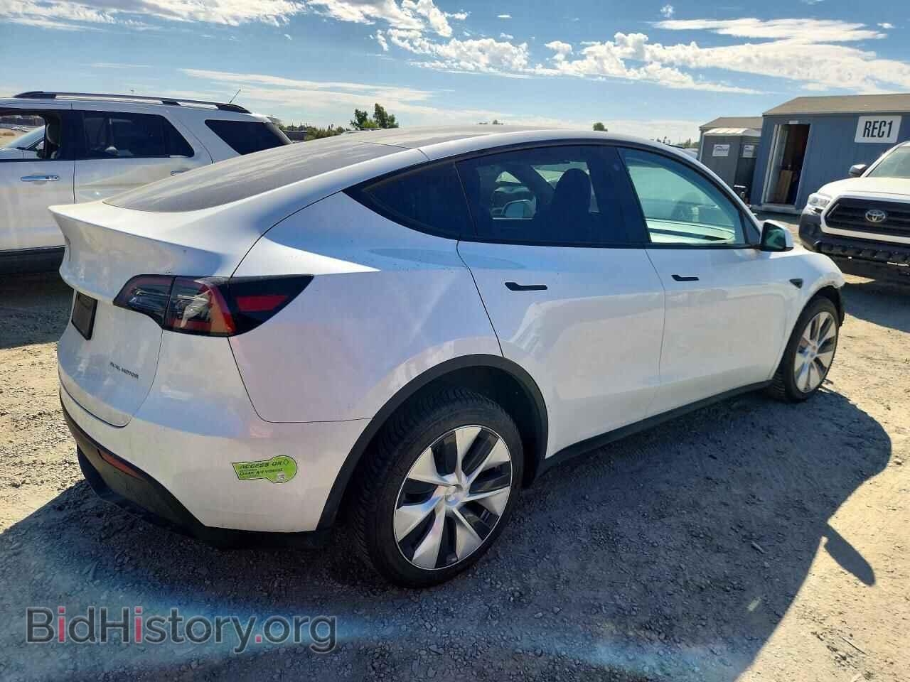 2023 TESLA MODEL Y - VIN: 7SAYGDEE2PF671002 - Photo 3