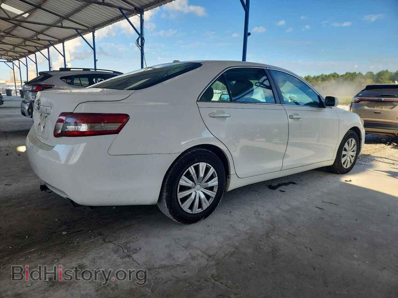 2011 TOYOTA CAMRY - VIN: 4T1BF3EK7BU688024 - Фото 3