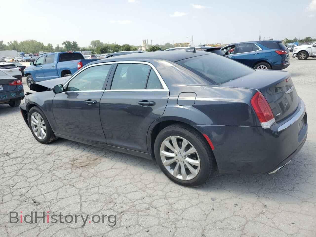 2017 CHRYSLER 300 - VIN: 2C3CCARG1HH534338 - Фото 2