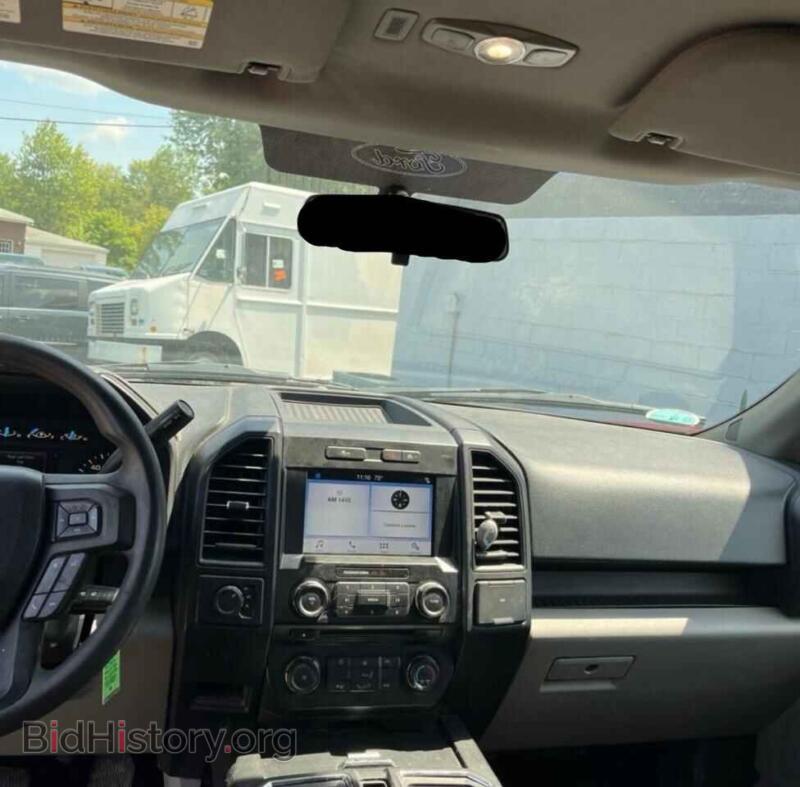 2017 Ford F-150 (VIN 1FTFX1EG2HFA49968) — фото 9 из 10