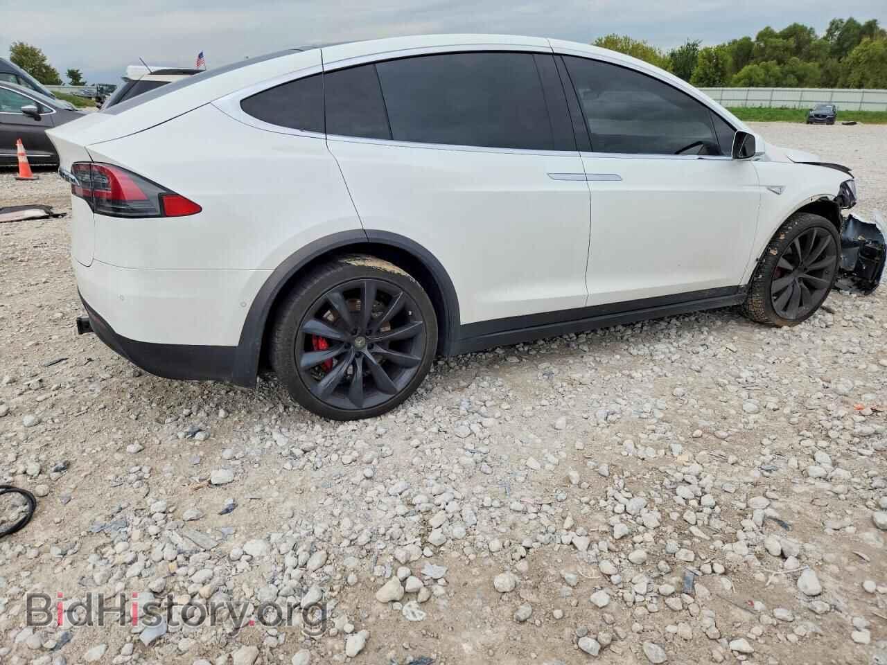 2016 Tesla MODEL X (VIN 5YJXCBE41GFS00247) — фото 3 из 13