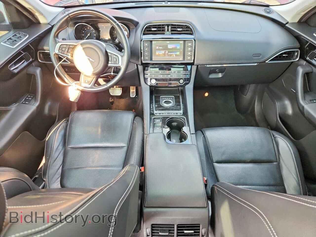 2017 JAGUAR F-PACE - VIN: SADCL2BV1HA883268 - Фото 8