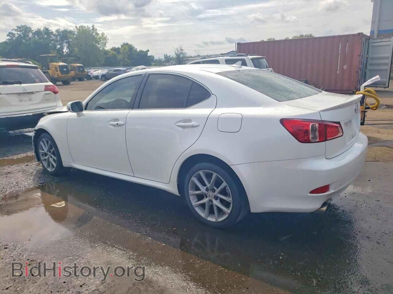 2011 LEXUS IS - VIN: JTHCF5C27B5046743 - Photo 2