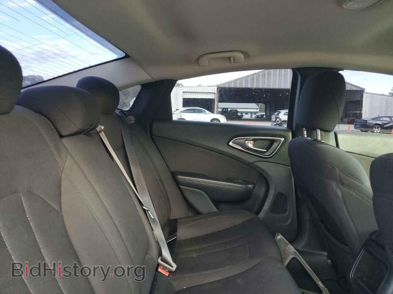 2015 CHRYSLER 200 - VIN: 1C3CCCAB8FN650104 - Фото 10
