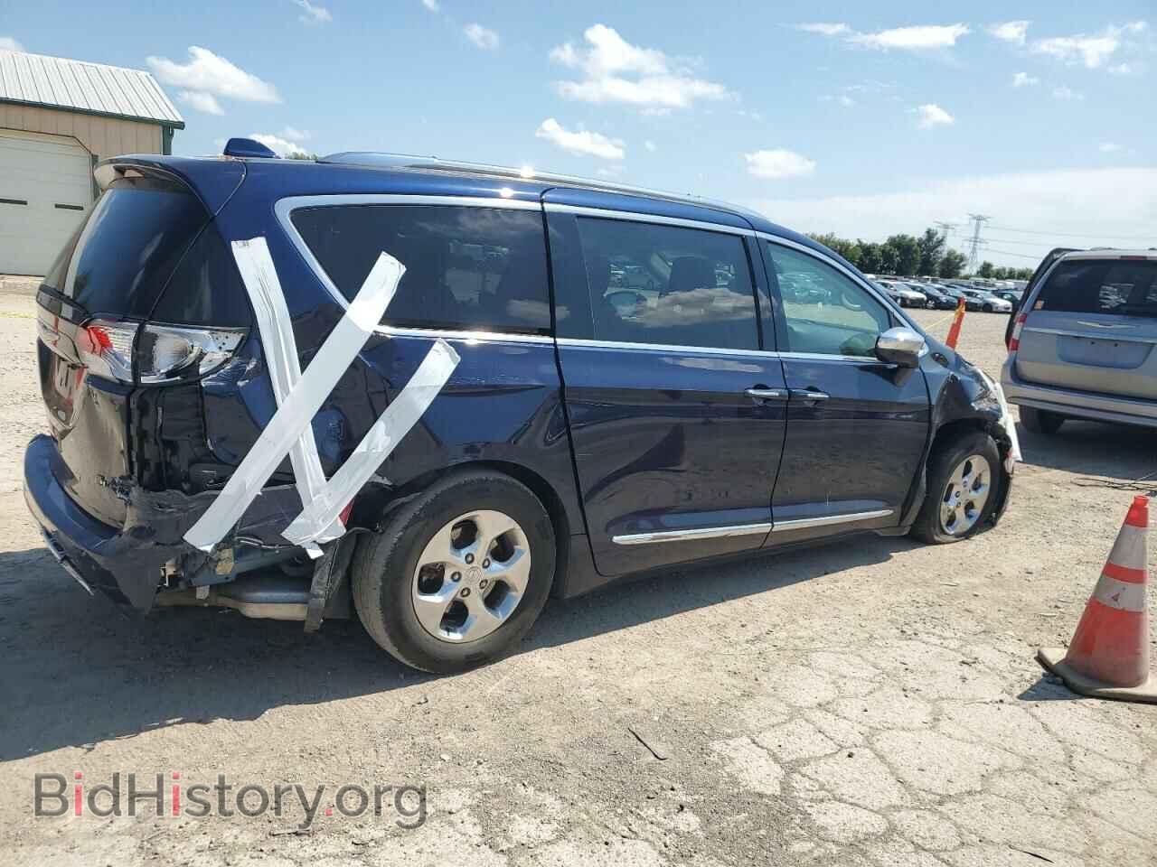 2018 CHRYSLER PACIFICA - VIN: 2C4RC1N79JR133549 - Фото 3