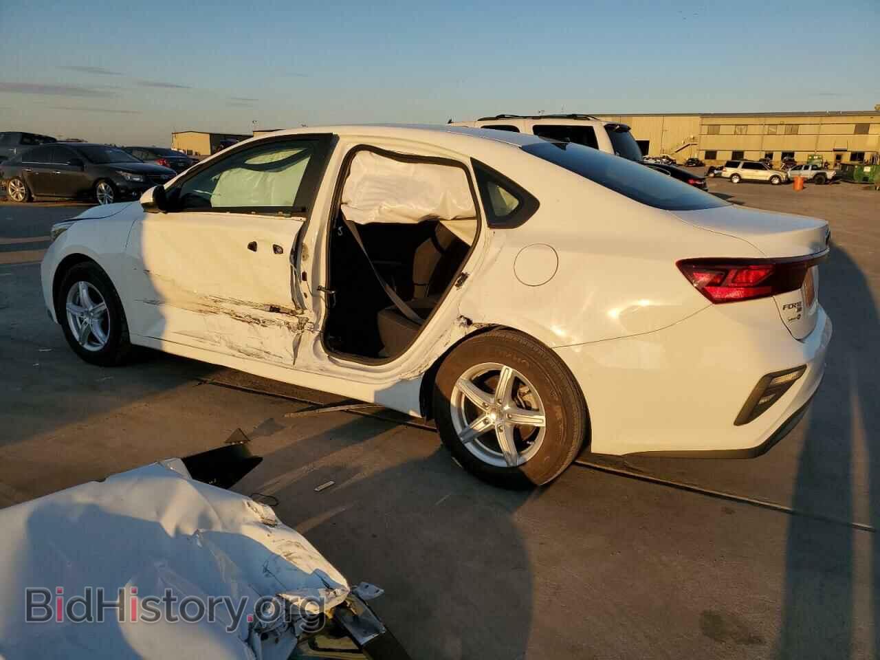 2021 KIA FORTE - VIN: 3KPF24AD9ME319990 - Фото 2