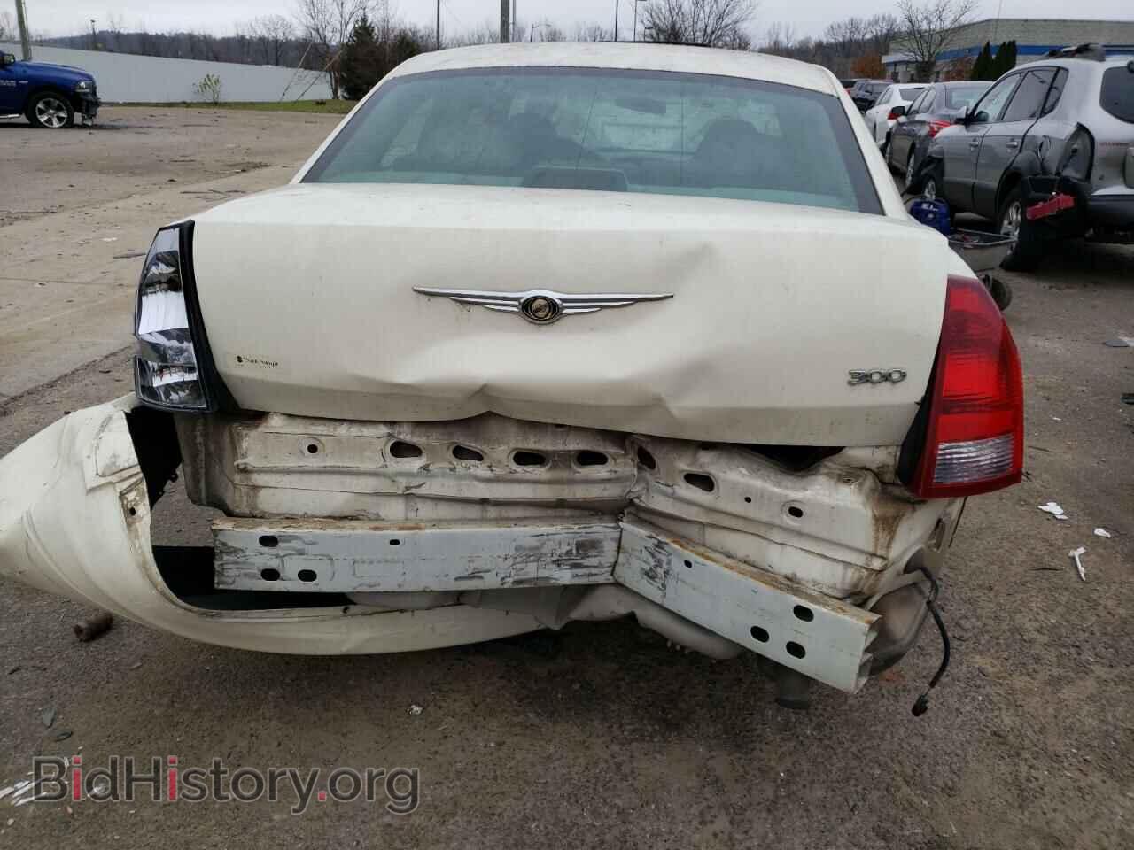 2007 CHRYSLER 300 - VIN: 2C3KA43R97H813225 - Фото 9