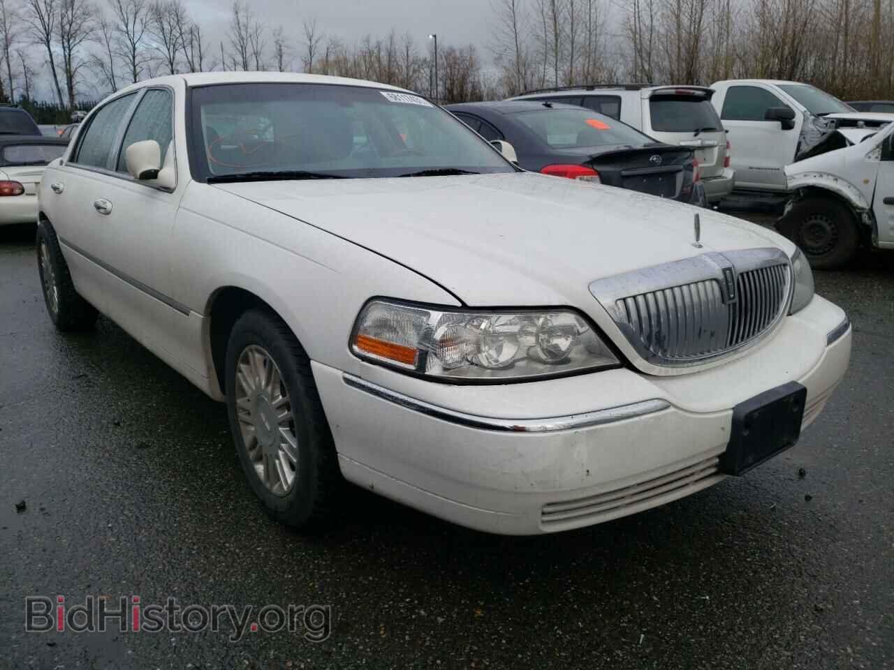 Photo 2LNBL8CV3BX761403 - LINCOLN TOWNCAR 2011