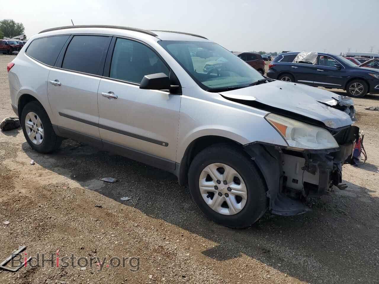 2010 CHEVROLET TRAVERSE - VIN: 1GNLREED6AS146573 - Фото 4
