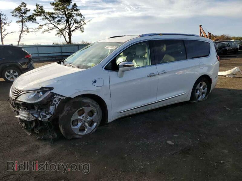 2018 Chrysler PACIFICA Pacifica H (VIN 2C4RC1N71JR358547) — photo 1 of 14, Copart, damage: side