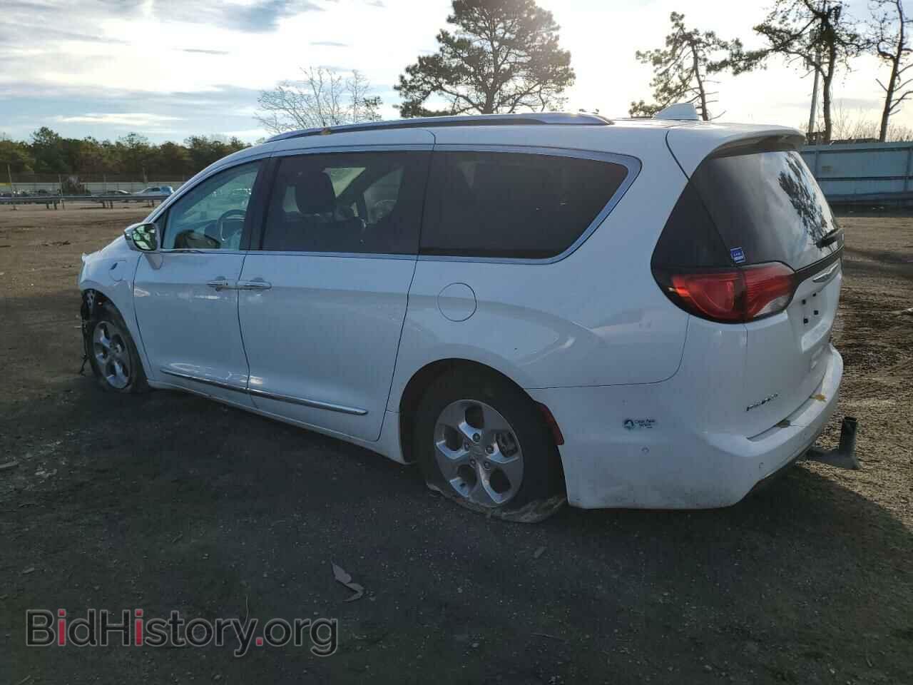 2018 CHRYSLER PACIFICA - VIN: 2C4RC1N71JR358547 - Photo 2