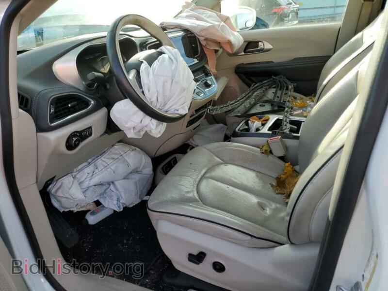 2018 Chrysler PACIFICA (VIN 2C4RC1N71JR358547) — photo 7 of 14