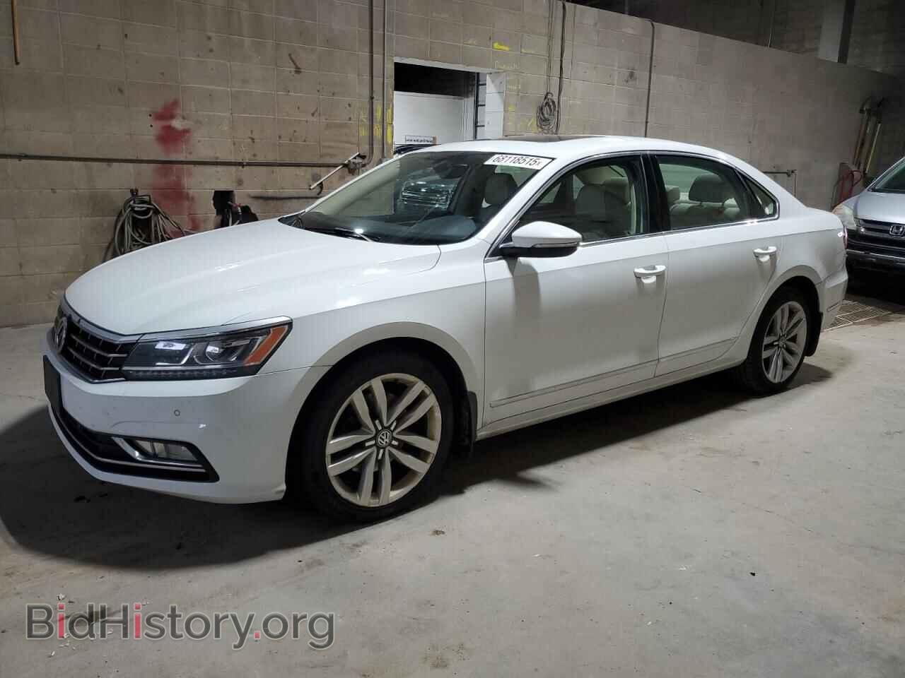 Photo 1VWGT7A36HC059441 - VOLKSWAGEN PASSAT 2017