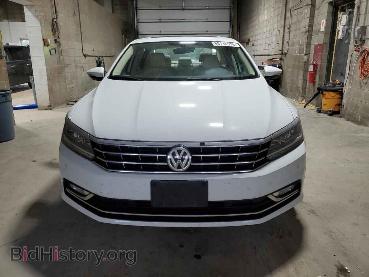 2017 VOLKSWAGEN PASSAT - VIN: 1VWGT7A36HC059441 - Фото 5