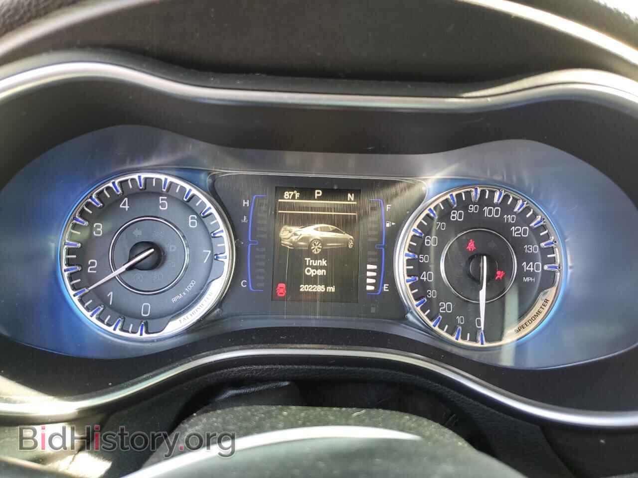 2015 CHRYSLER 200 - VIN: 1C3CCCAB6FN602679 - Фото 9