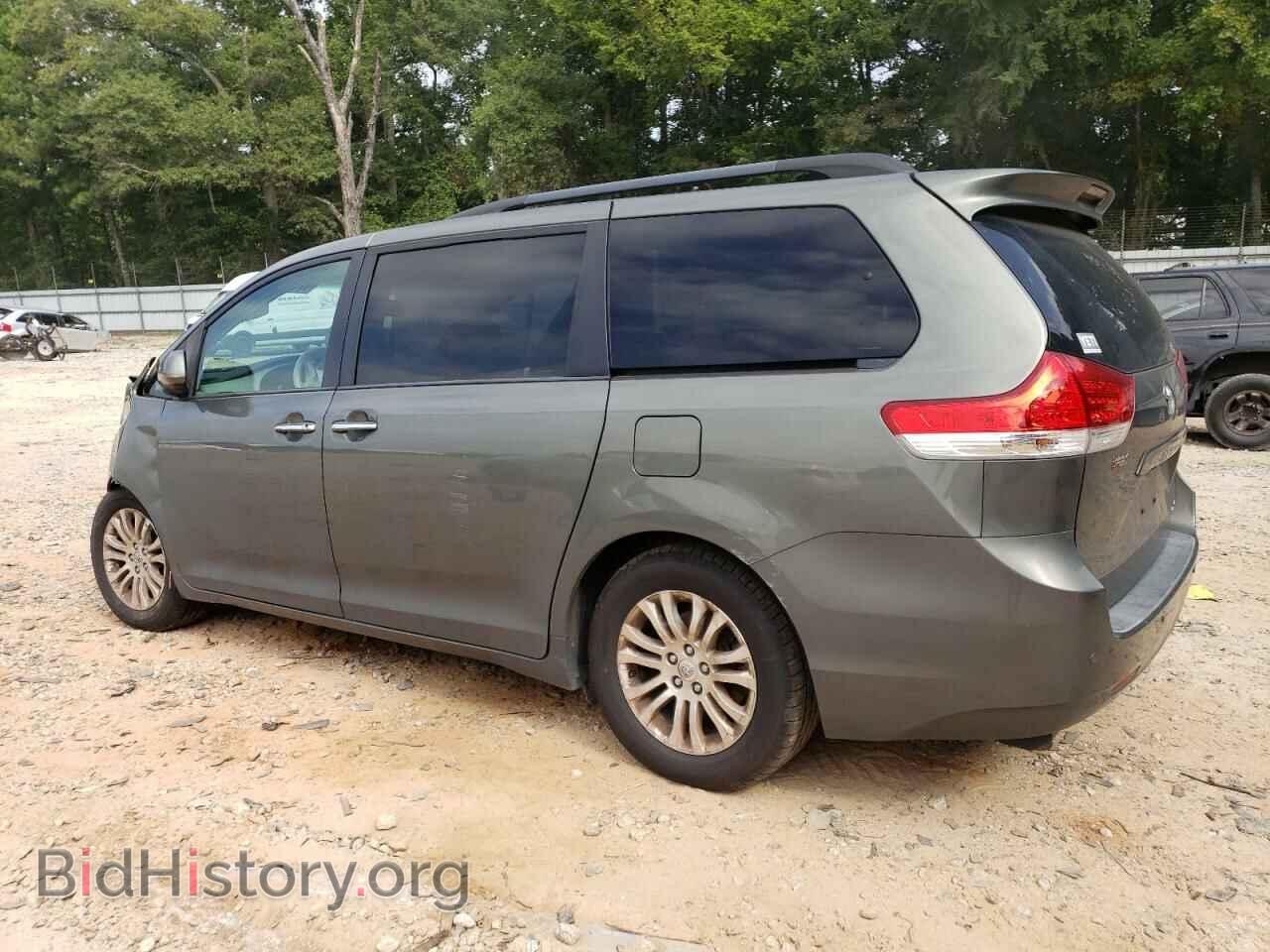 2011 TOYOTA All Models - VIN: 5TDYK3DC5BS031862 - Фото 2