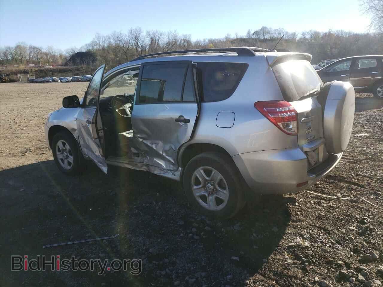 2011 TOYOTA RAV4 - VIN: 2T3BF4DV0BW147146 - Фото 2