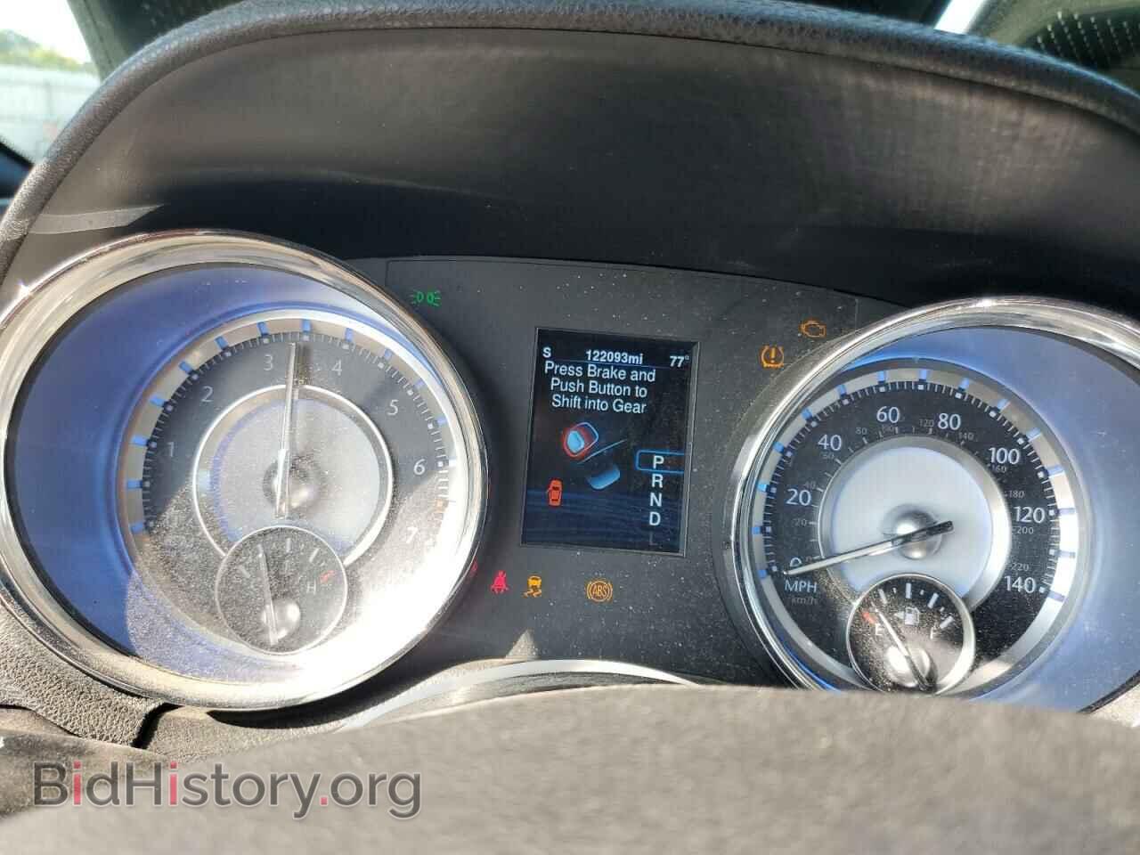 2013 CHRYSLER 300 - VIN: 2C3CCAAG3DH735440 - Фото 9