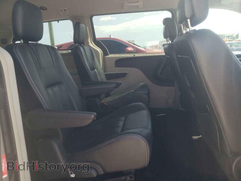 2016 Chrysler MINIVAN (VIN 2C4RC1BG3GR112080) — photo 11 of 13