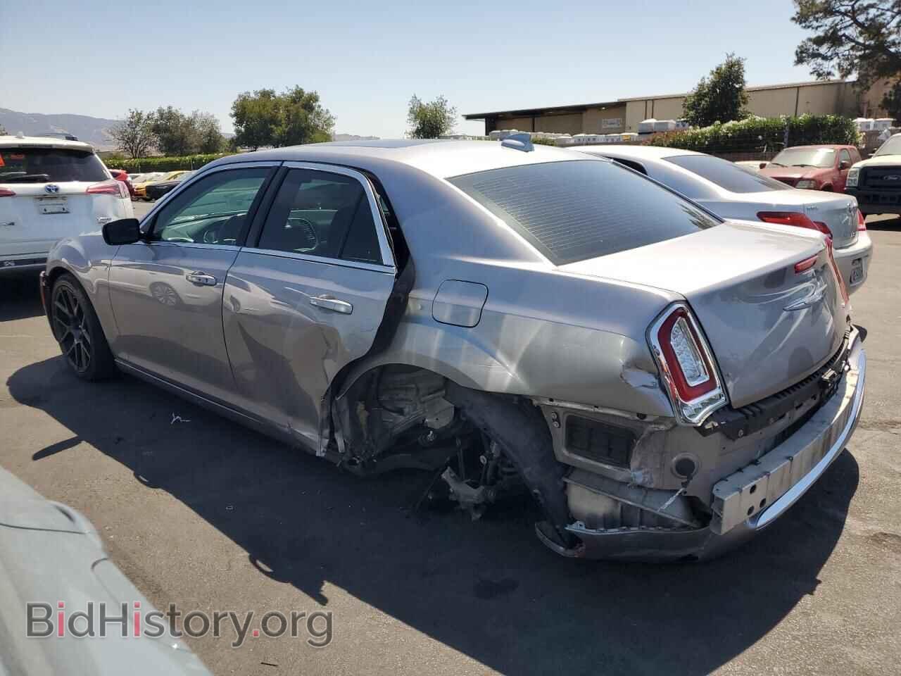 2016 CHRYSLER 300 - VIN: 2C3CCAAGXGH243282 - Фото 2