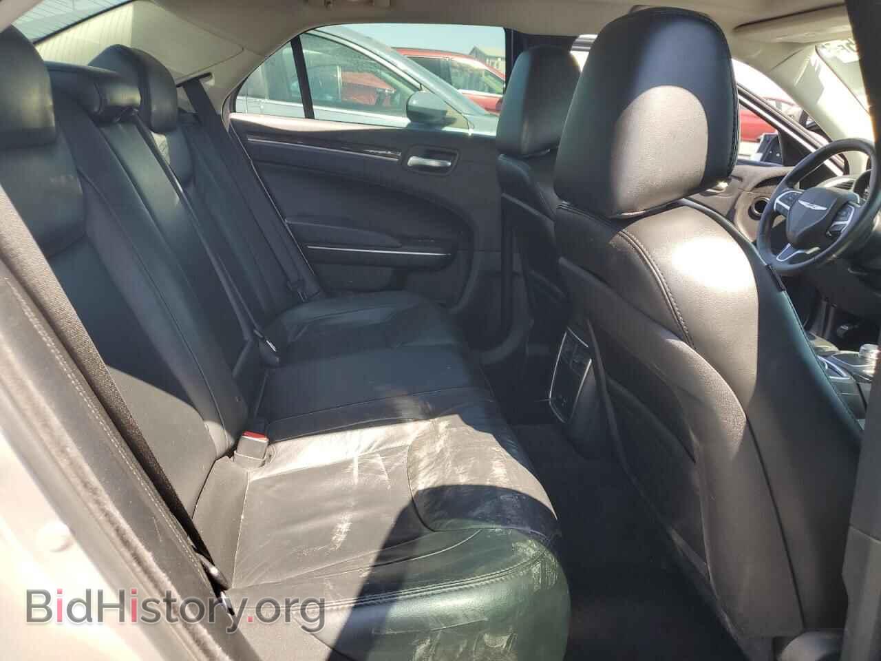 2016 CHRYSLER 300 - VIN: 2C3CCAAGXGH243282 - Фото 10