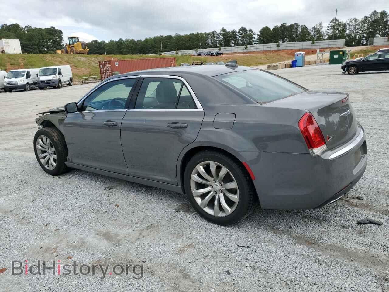 2017 CHRYSLER 300 - VIN: 2C3CCAAG2HH646982 - Фото 2