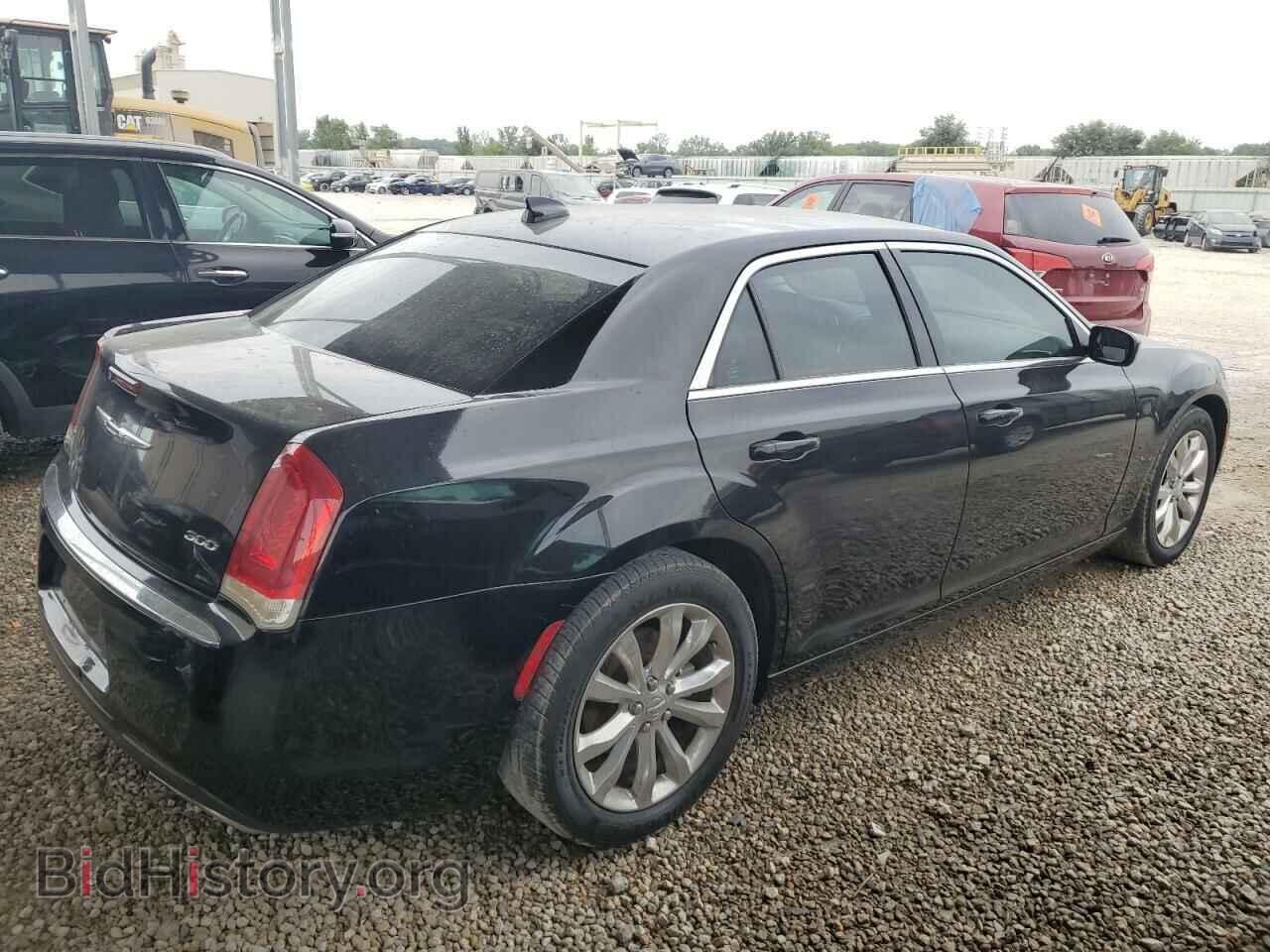 2017 CHRYSLER 300 - VIN: 2C3CCARG9HH571427 - Фото 3