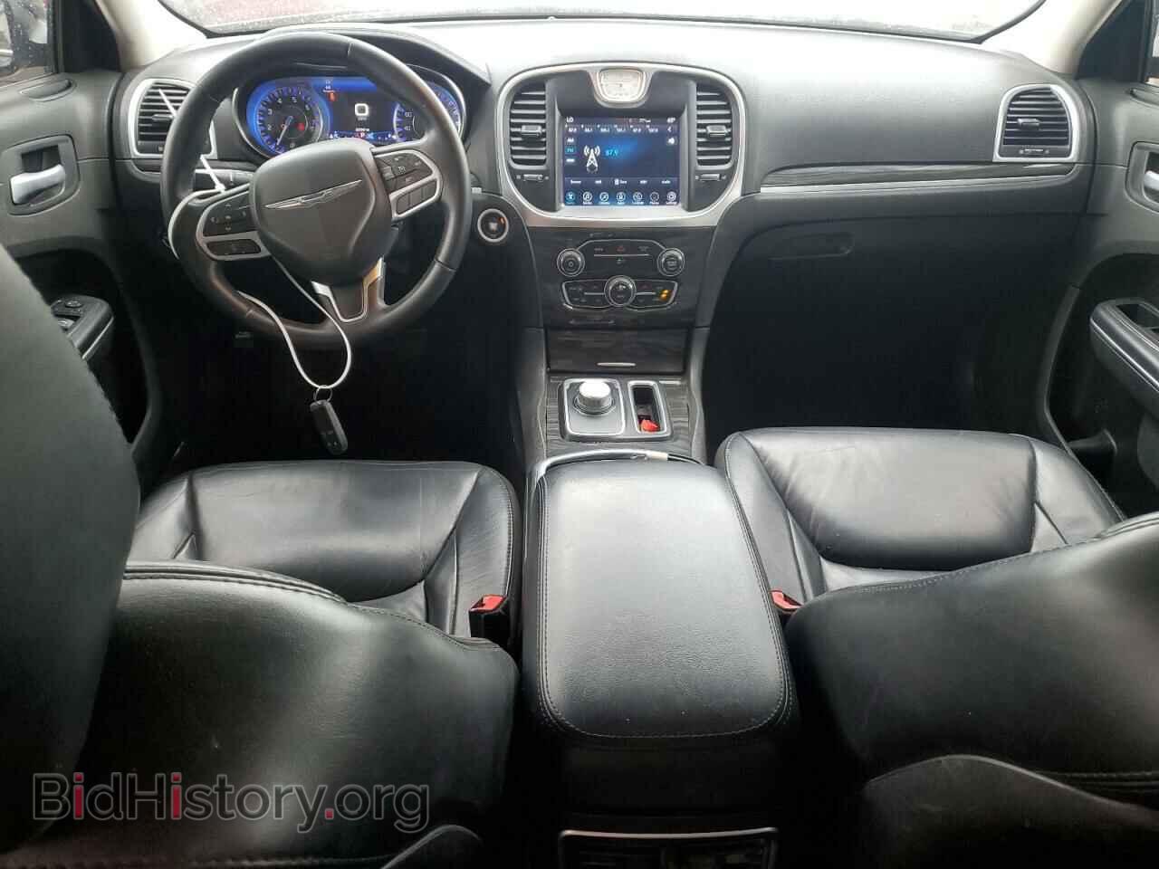 2017 CHRYSLER 300 - VIN: 2C3CCARG9HH571427 - Фото 8