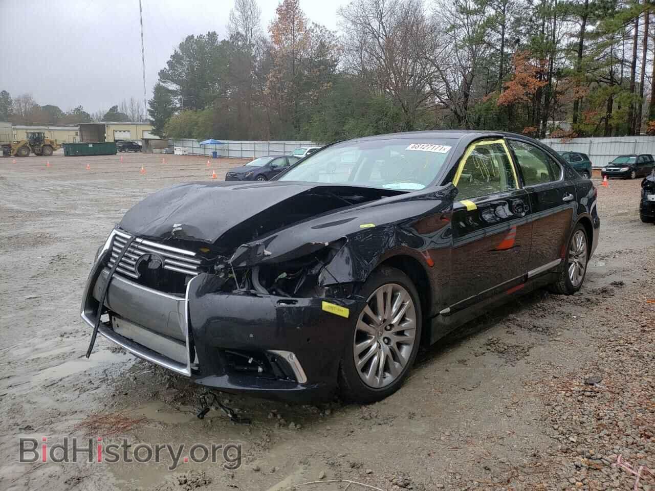2016 LEXUS LS460 - VIN: JTHBL5EFXG5142393 - Photo 2