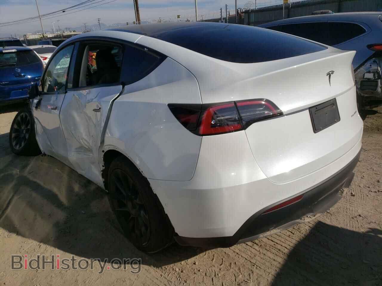 2022 TESLA MODEL Y - VIN: 7SAYGDEE5NF480705 - Фото 2
